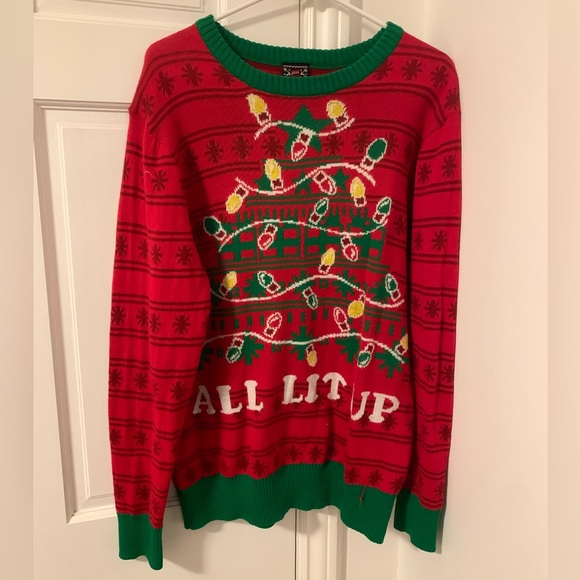 Well Worn Sweaters - Christmas Sweater All Lit Up Red Green Size Medium